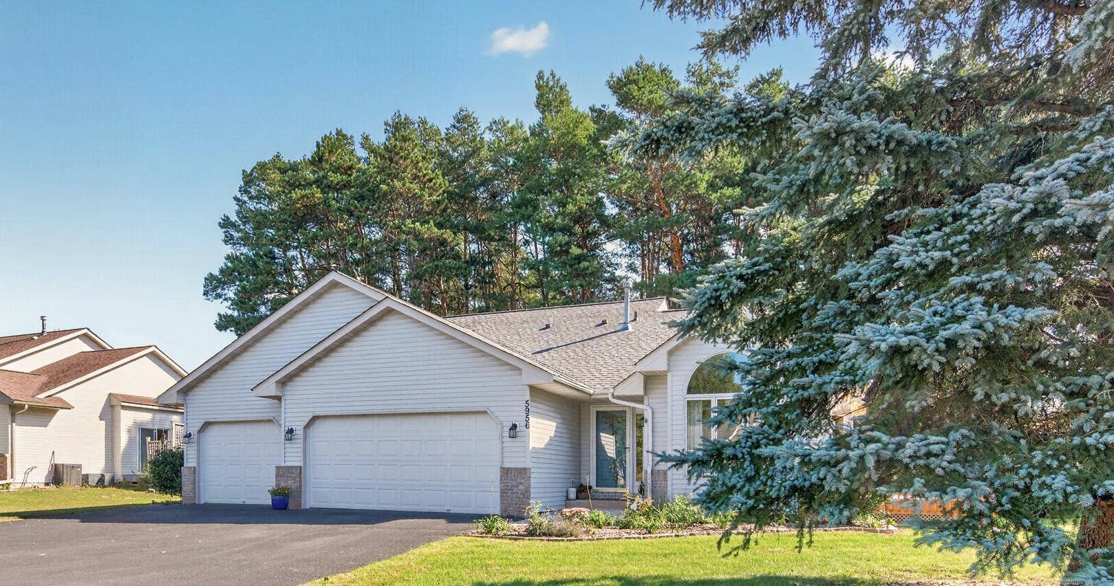 5956 Norway Pine Court, White Bear Lake, MN 55110 Welcome to 5956 Norway Pine Ct, nestled in a peaceful cul-de-sac setting with welcoming curb appeal.