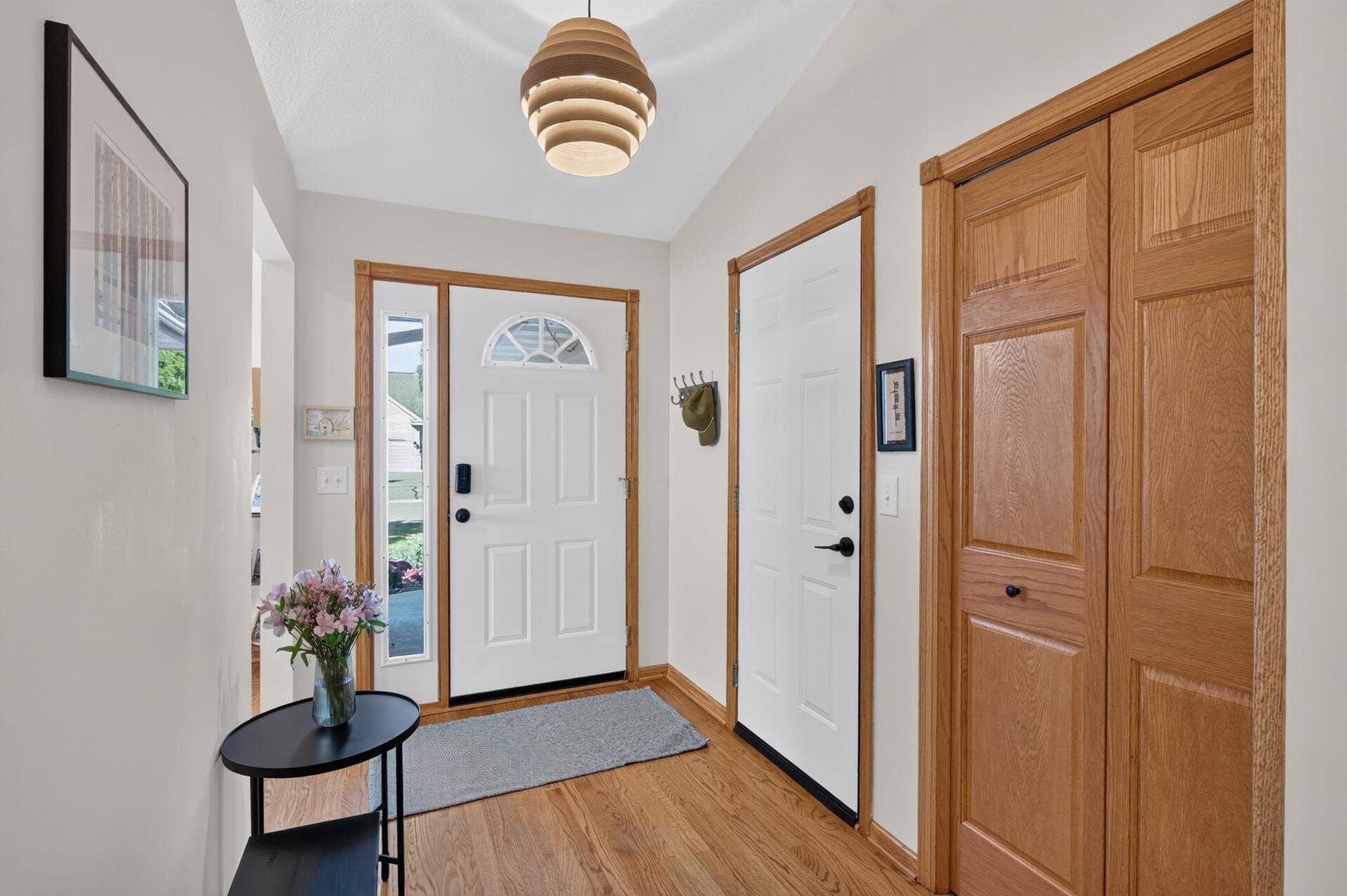 5956 Norway Pine Court, White Bear Lake, MN 55110 Bright and inviting entry welcomes you into this thoughtfully designed home.
