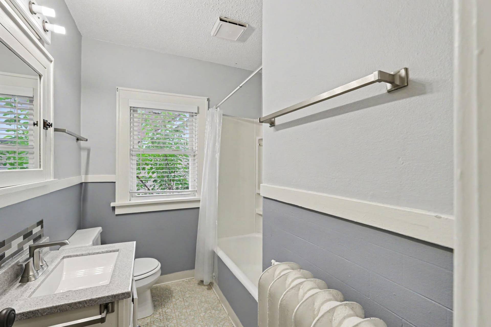 595 Syndicate Street N, 93, Saint Paul, MN 55104 Full Bathroom - upper level unit