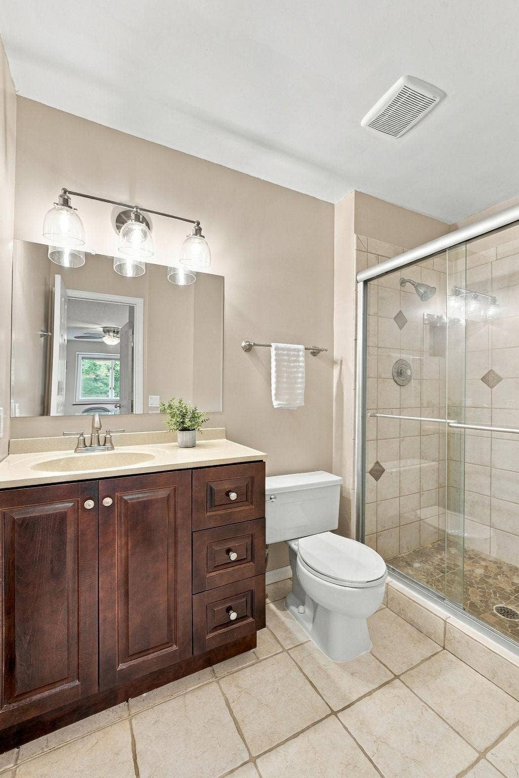 4875 Cottonwood Lane N, Plymouth, MN 55442 62-web-or-mls-4875_Cottonwood_Lane_North_Plymouth_03526.jpg