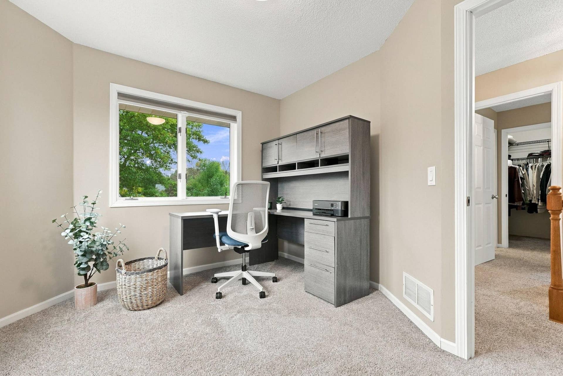 4875 Cottonwood Lane N, Plymouth, MN 55442 68-web-or-mls-4875_Cottonwood_Lane_North_Plymouth_03501.jpg