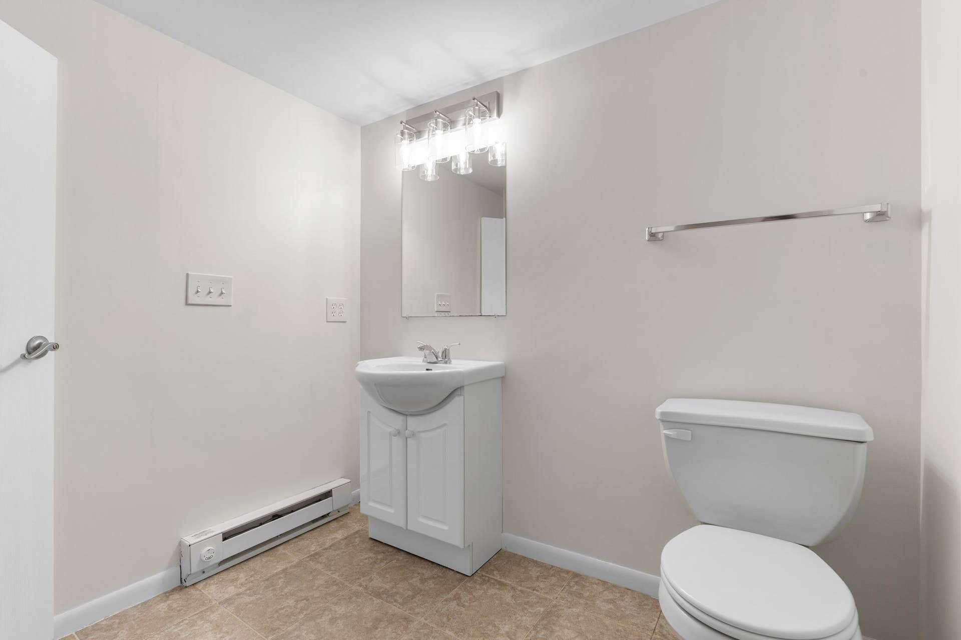 Lower level 3/4 bath