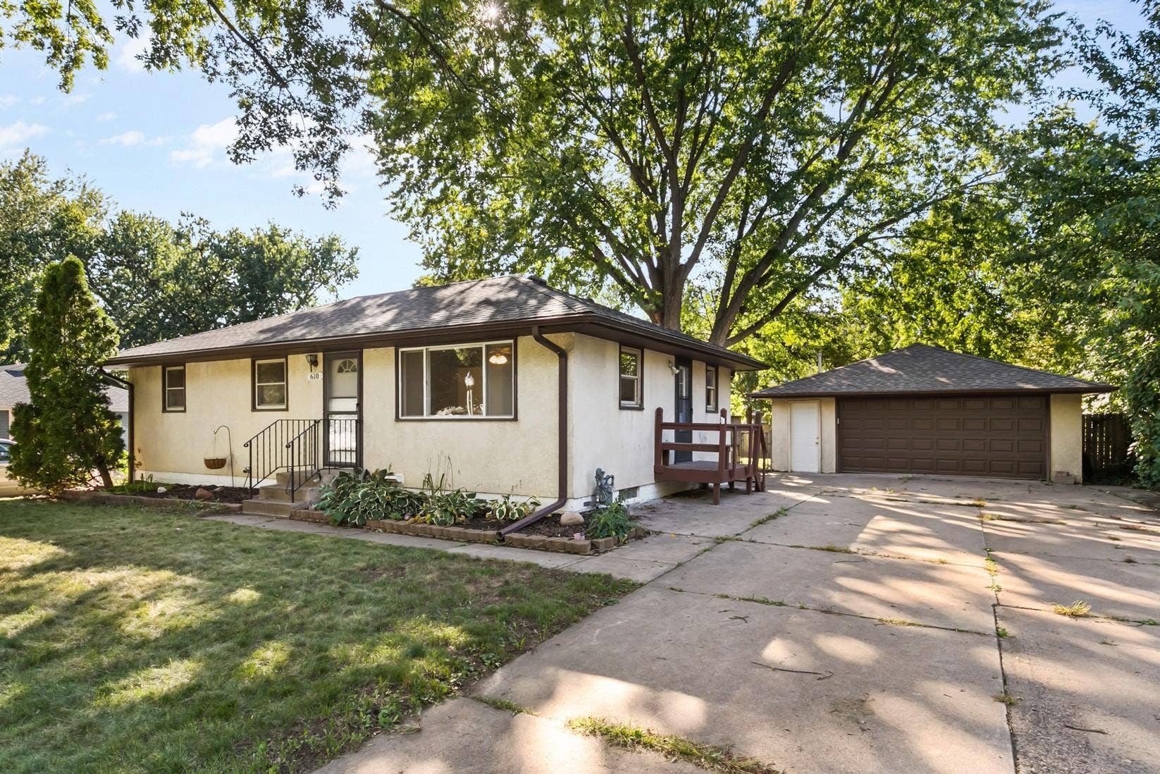 Welcome home to 610 Grange Ave in Oakdale!