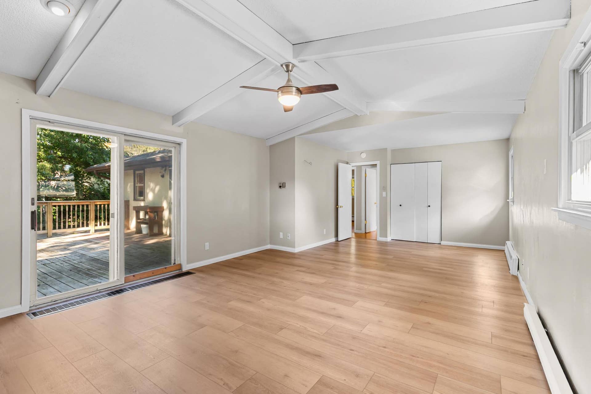 Vaulted ceilings make the room feel even more spacious