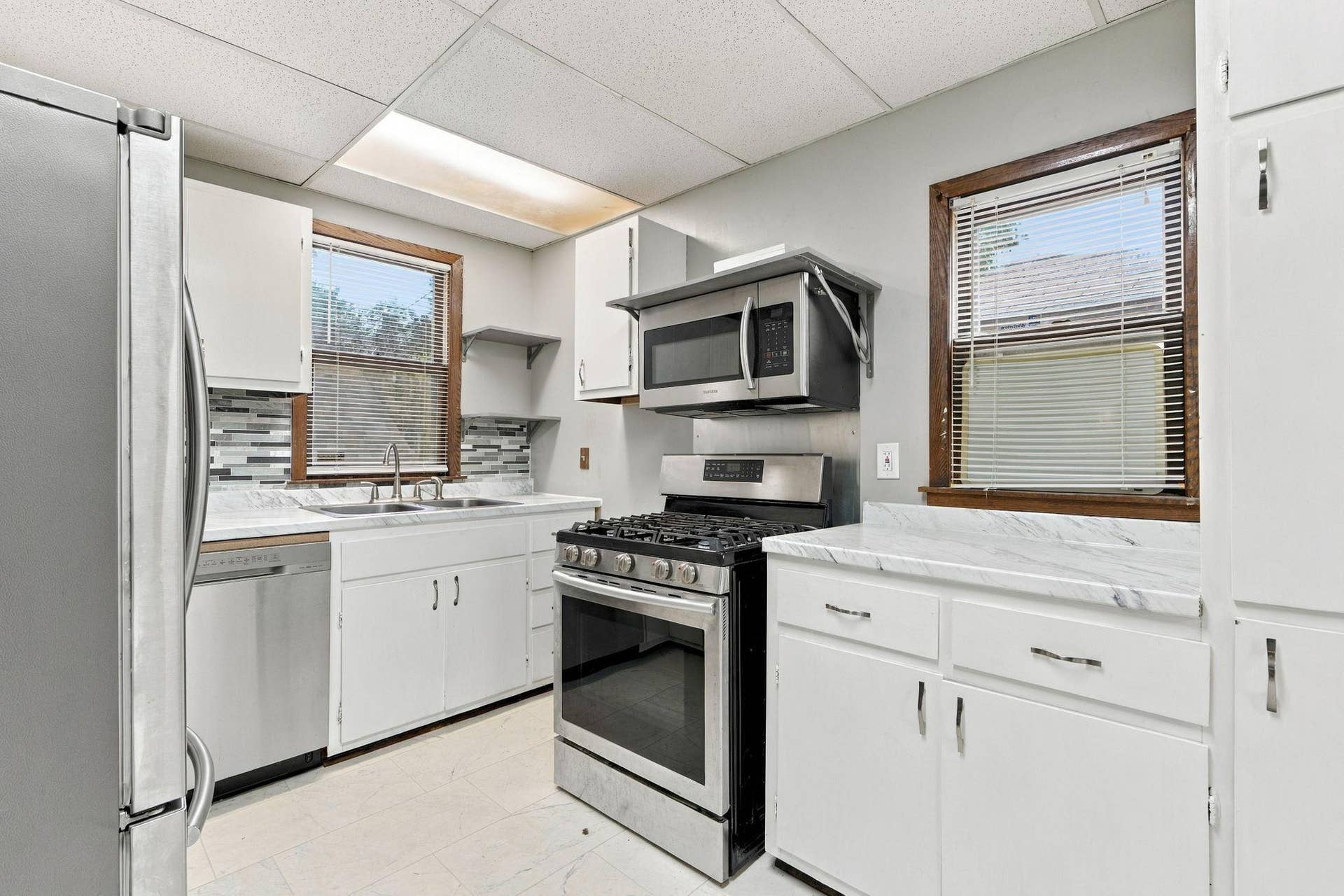 1315 19th Avenue NE, 87, Minneapolis, MN 55418 19-web-or-mls-1315 19th Ave NE Interior-12.jpg