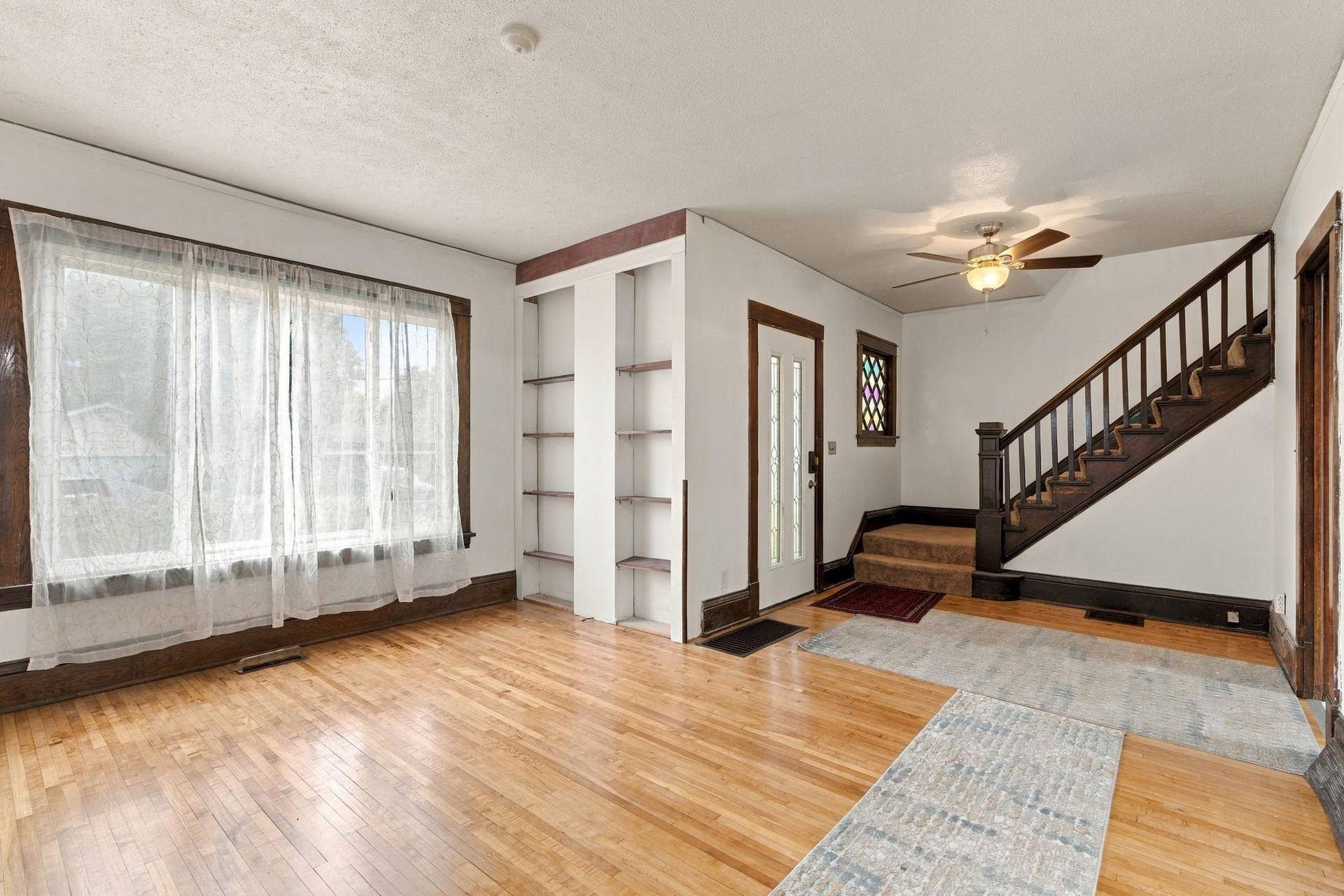 1315 19th Avenue NE, 87, Minneapolis, MN 55418 10-web-or-mls-1315 19th Ave NE Interior-3.jpg
