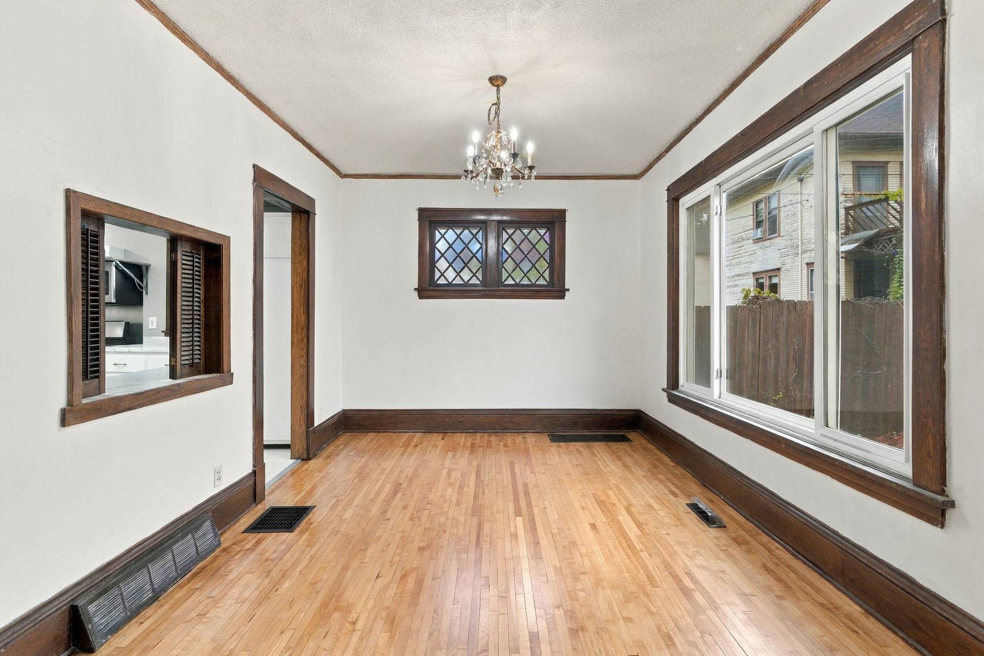 1315 19th Avenue NE, 87, Minneapolis, MN 55418 14-web-or-mls-1315 19th Ave NE Interior-7.jpg