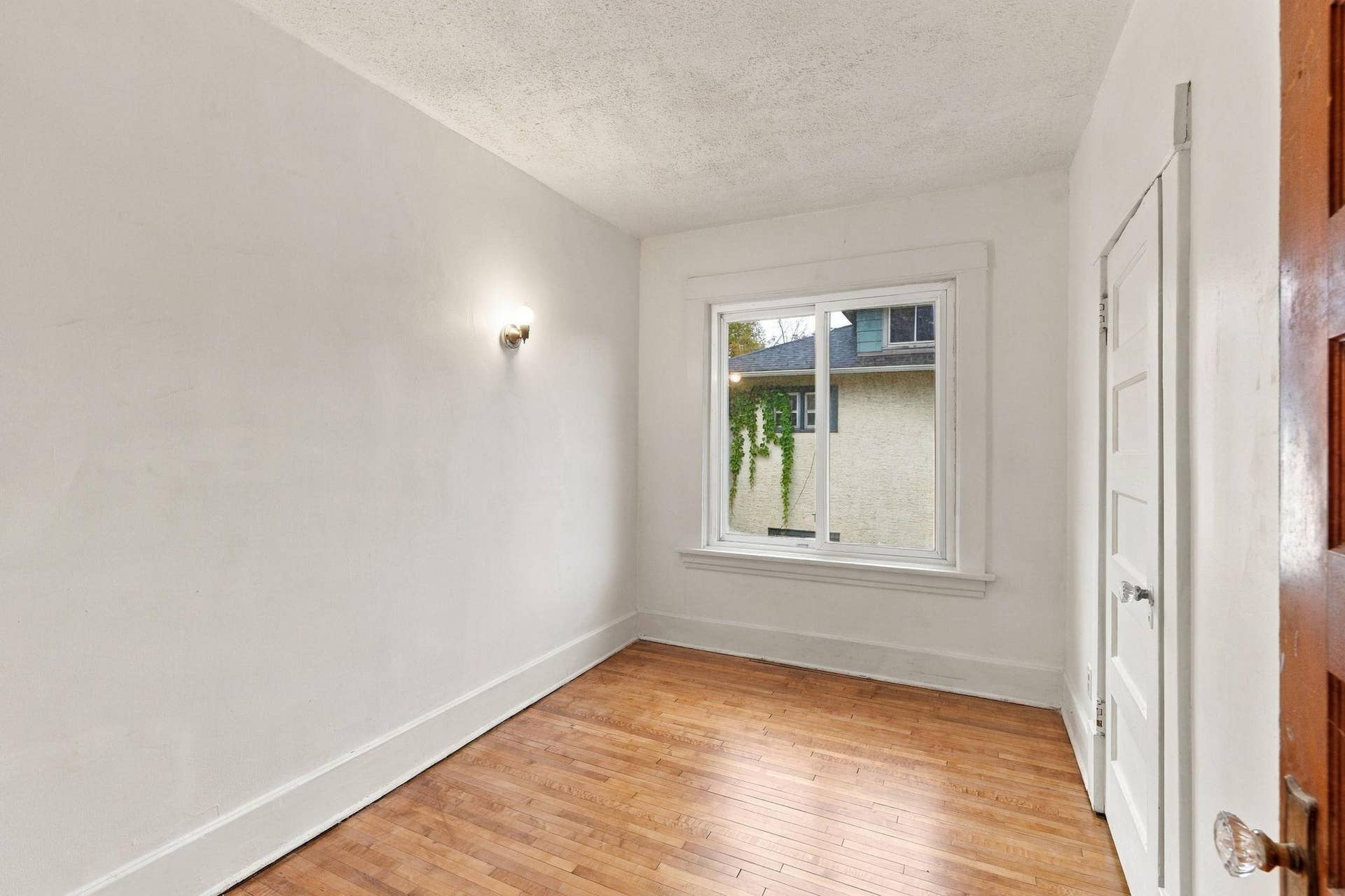 1315 19th Avenue NE, 87, Minneapolis, MN 55418 27-web-or-mls-1315 19th Ave NE Interior-20.jpg