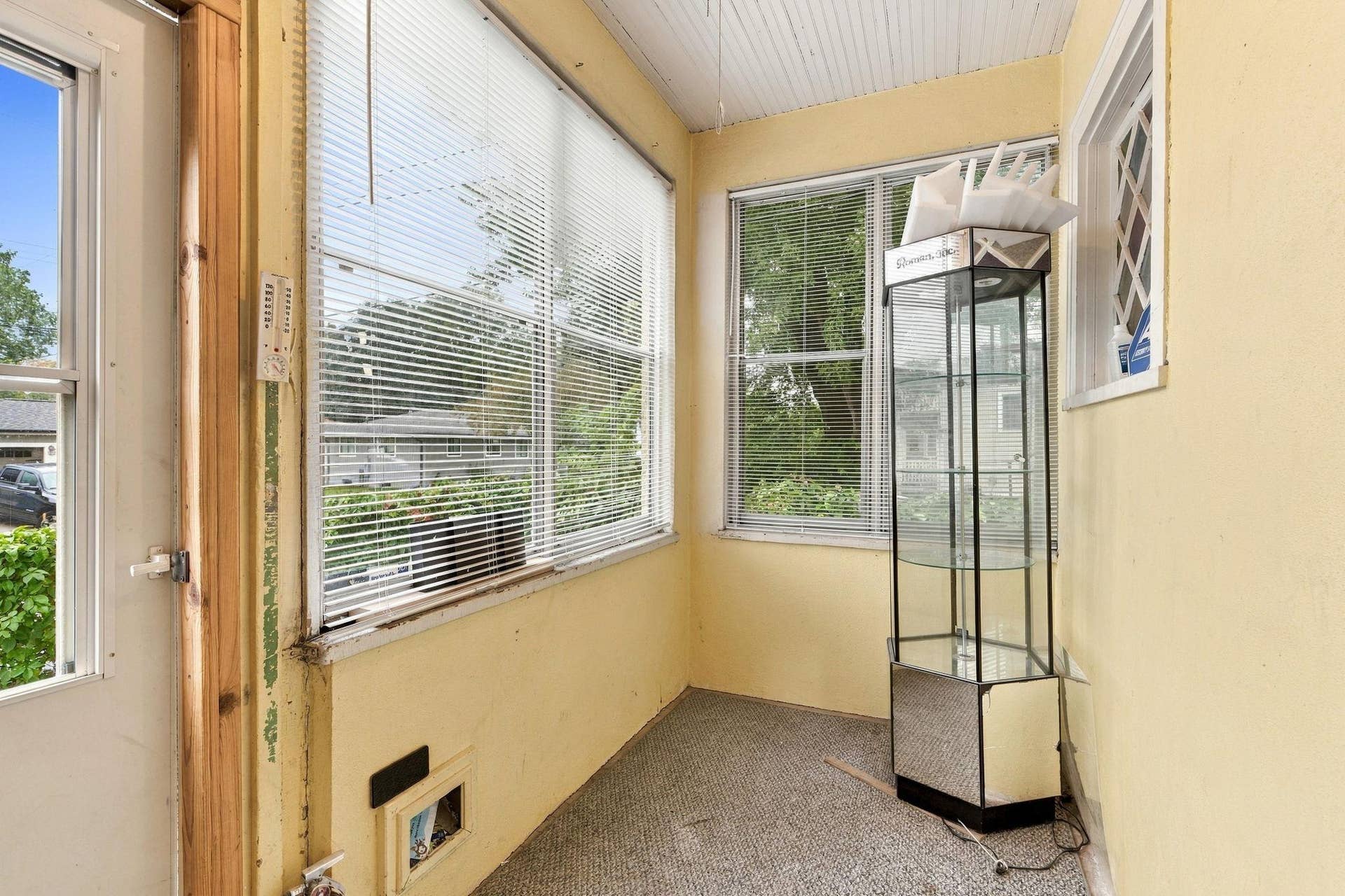 1315 19th Avenue NE, 87, Minneapolis, MN 55418 34-web-or-mls-1315 19th Ave NE Interior-27.jpg