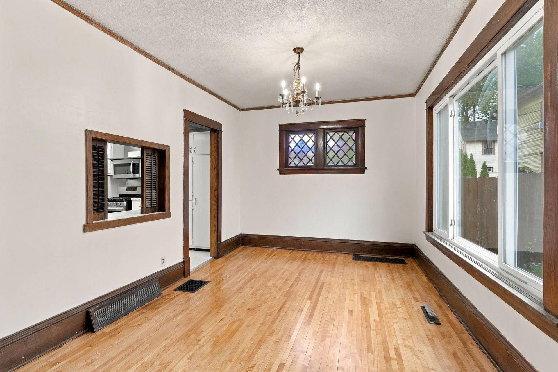 1315 19th Avenue NE, 87, Minneapolis, MN 55418 13-web-or-mls-1315 19th Ave NE Interior-6.jpg