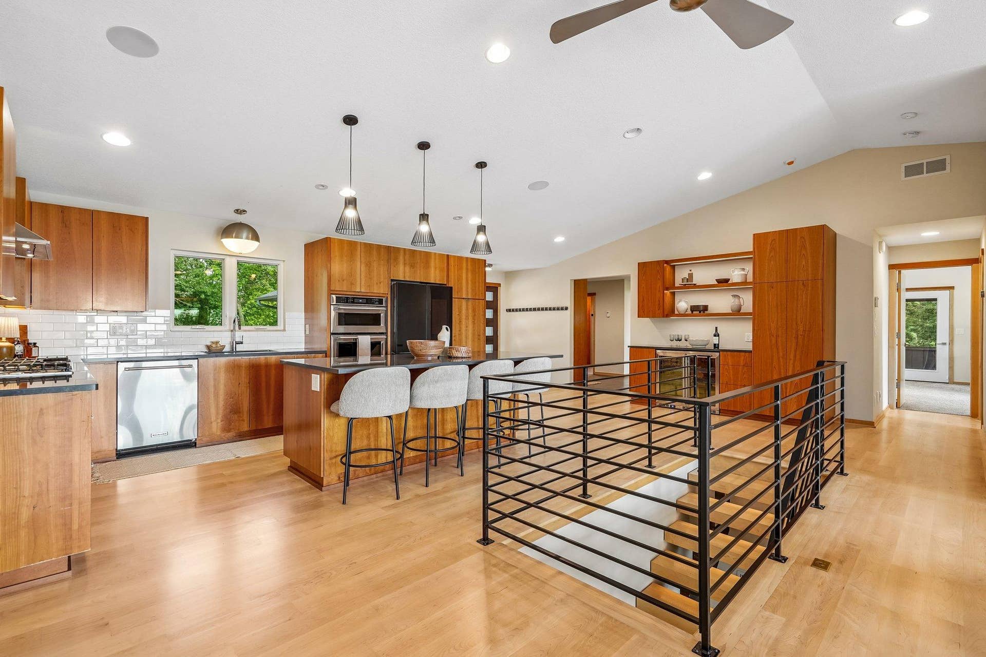 7397 Old Mill Road, Hugo, MN 55038 20-web-or-mls-Old Mill Ct-S0508-020.jpg
