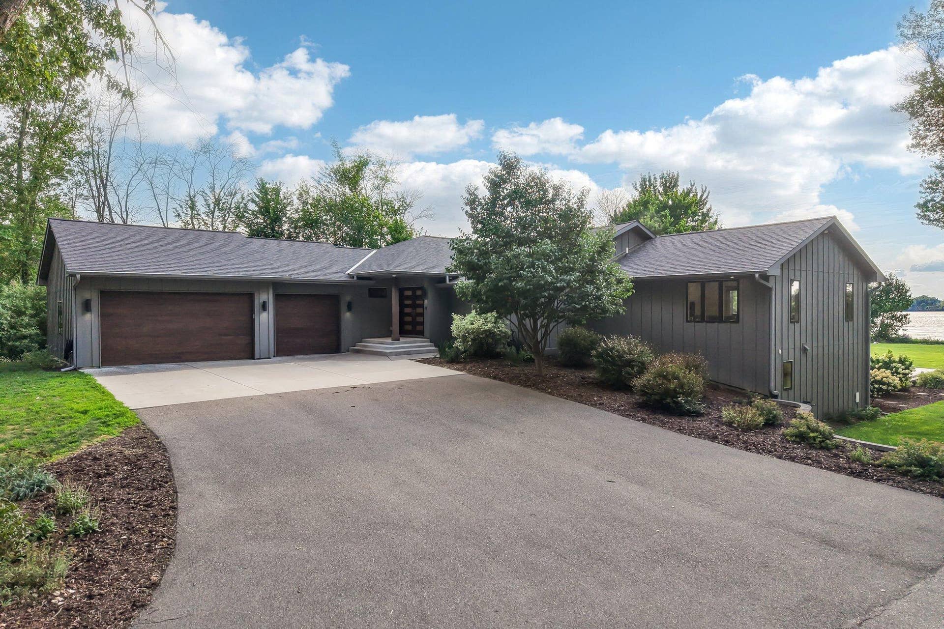 7397 Old Mill Road, Hugo, MN 55038 90-web-or-mls-Old Mill Ct-S0508-090.jpg