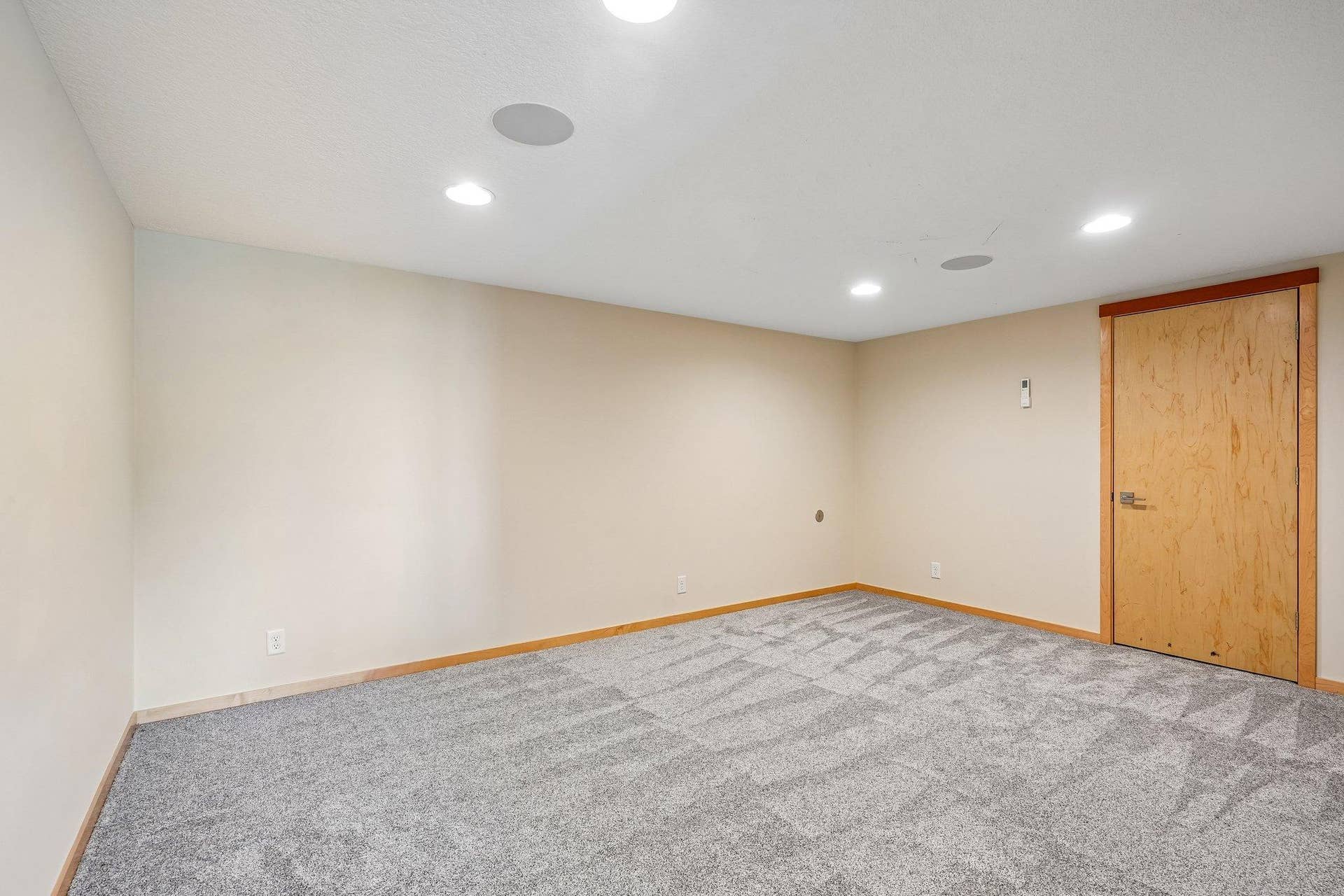 7397 Old Mill Road, Hugo, MN 55038 56-web-or-mls-Old Mill Ct-S0508-056.jpg