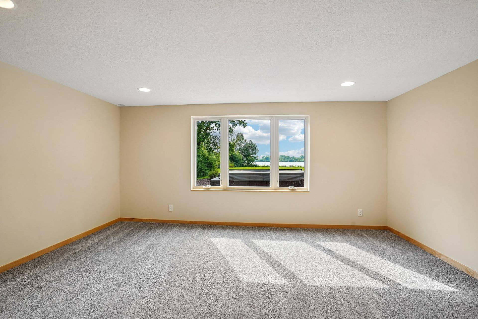 7397 Old Mill Road, Hugo, MN 55038 52-web-or-mls-Old Mill Ct-S0508-052.jpg