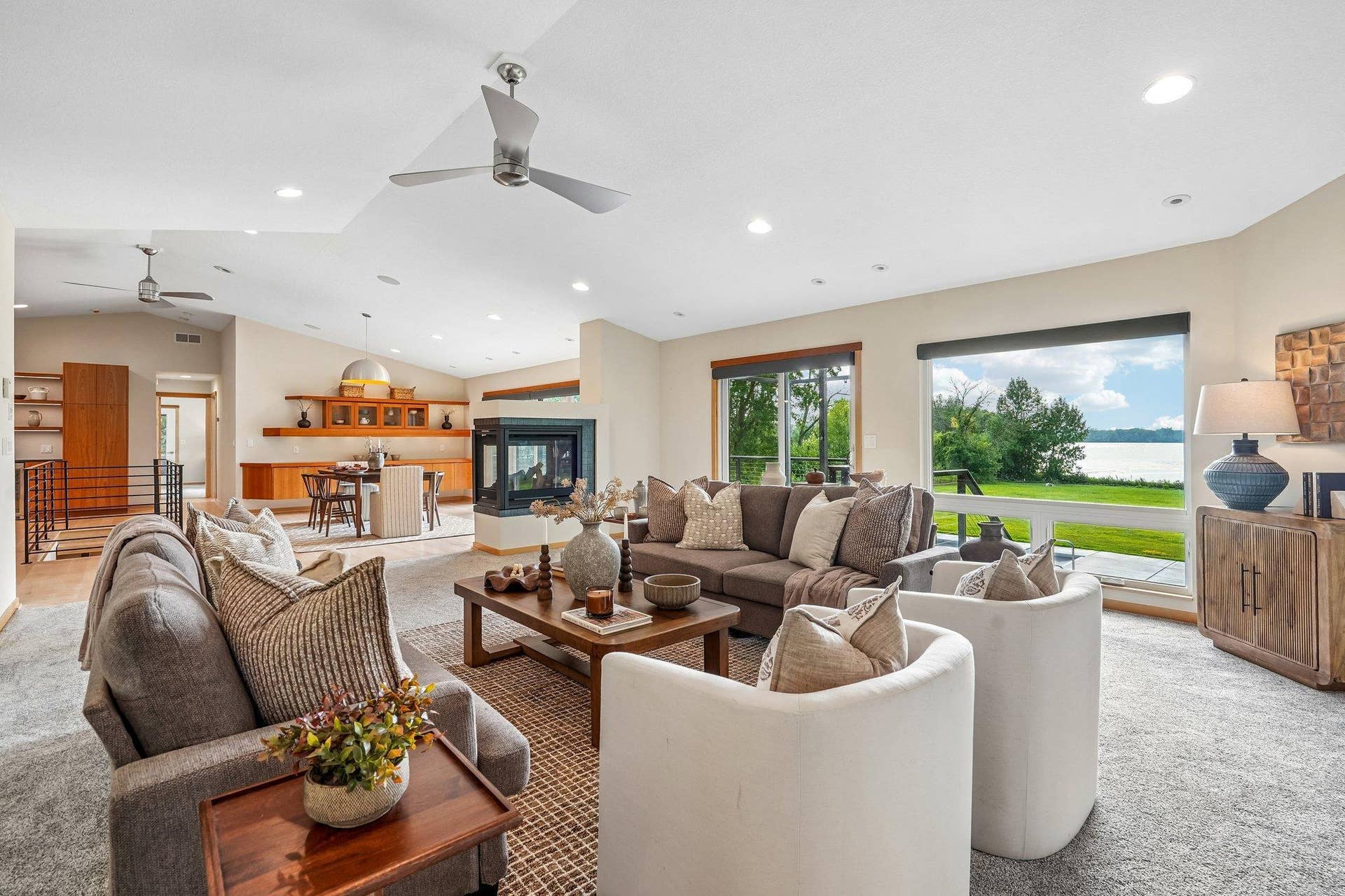 7397 Old Mill Road, Hugo, MN 55038 6-web-or-mls-Old Mill Ct-S0508-006.jpg