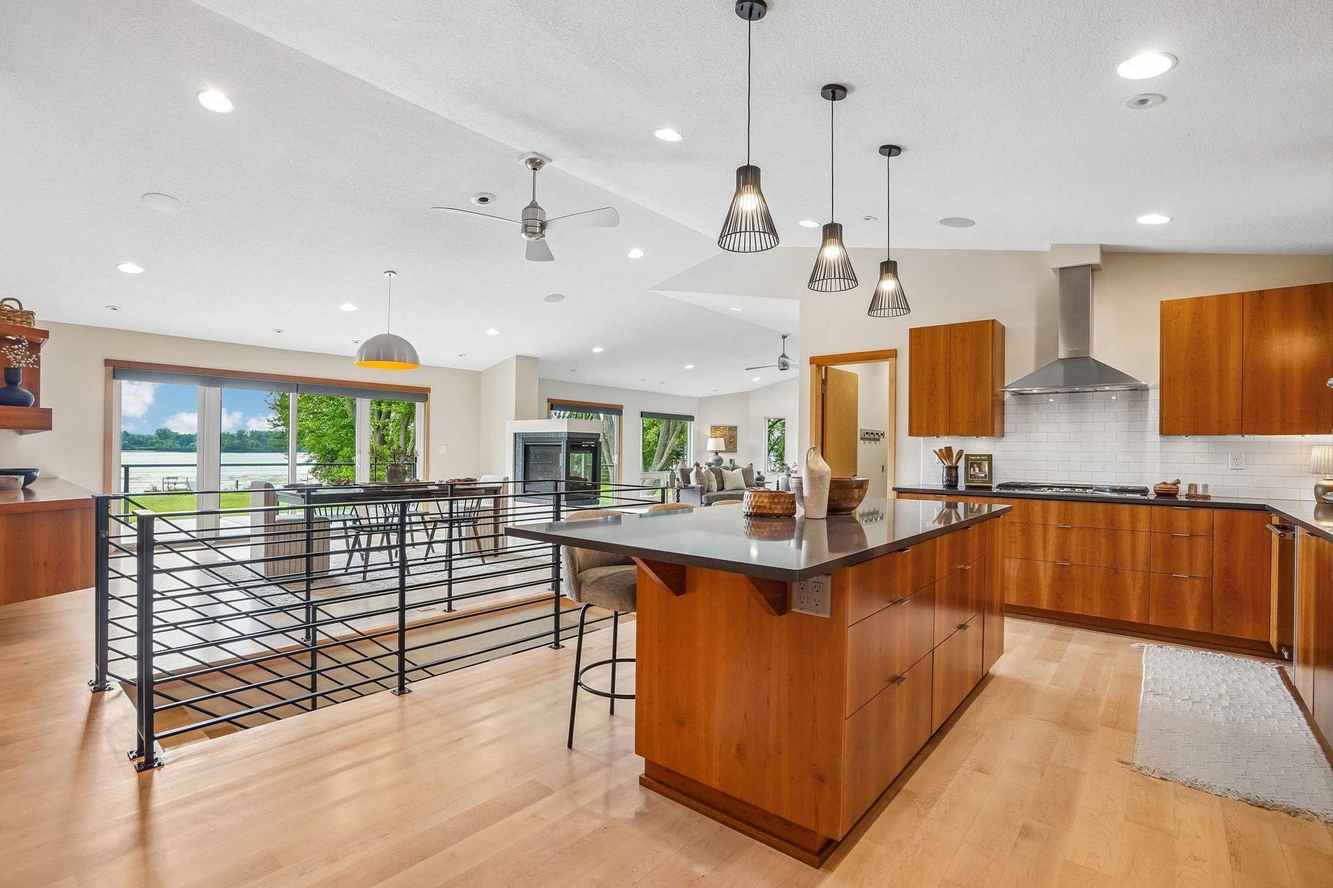 7397 Old Mill Road, Hugo, MN 55038 16-web-or-mls-Old Mill Ct-S0508-016.jpg