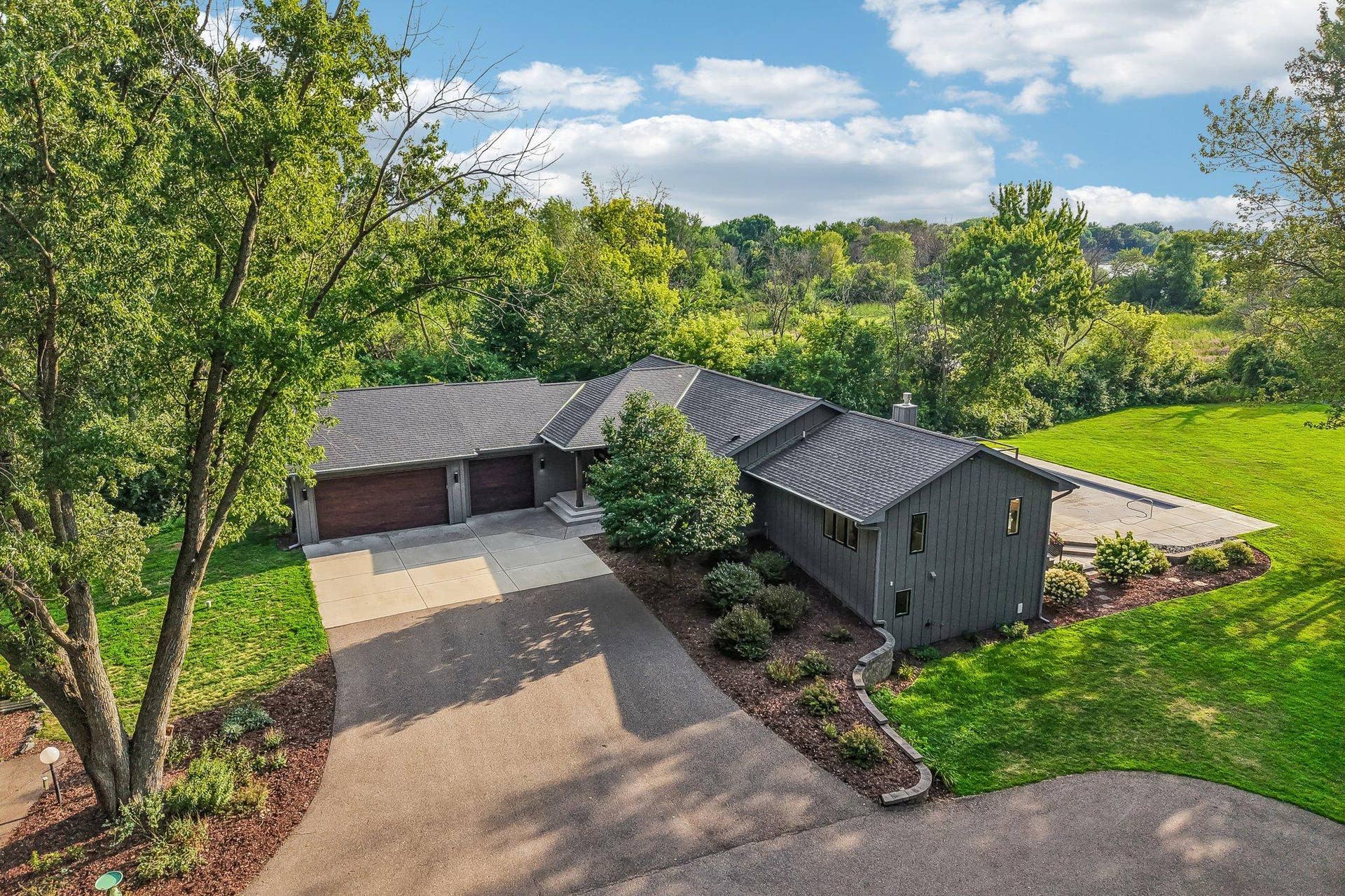 7397 Old Mill Road, Hugo, MN 55038 99-web-or-mls-Old Mill Ct-S0508-099.jpg