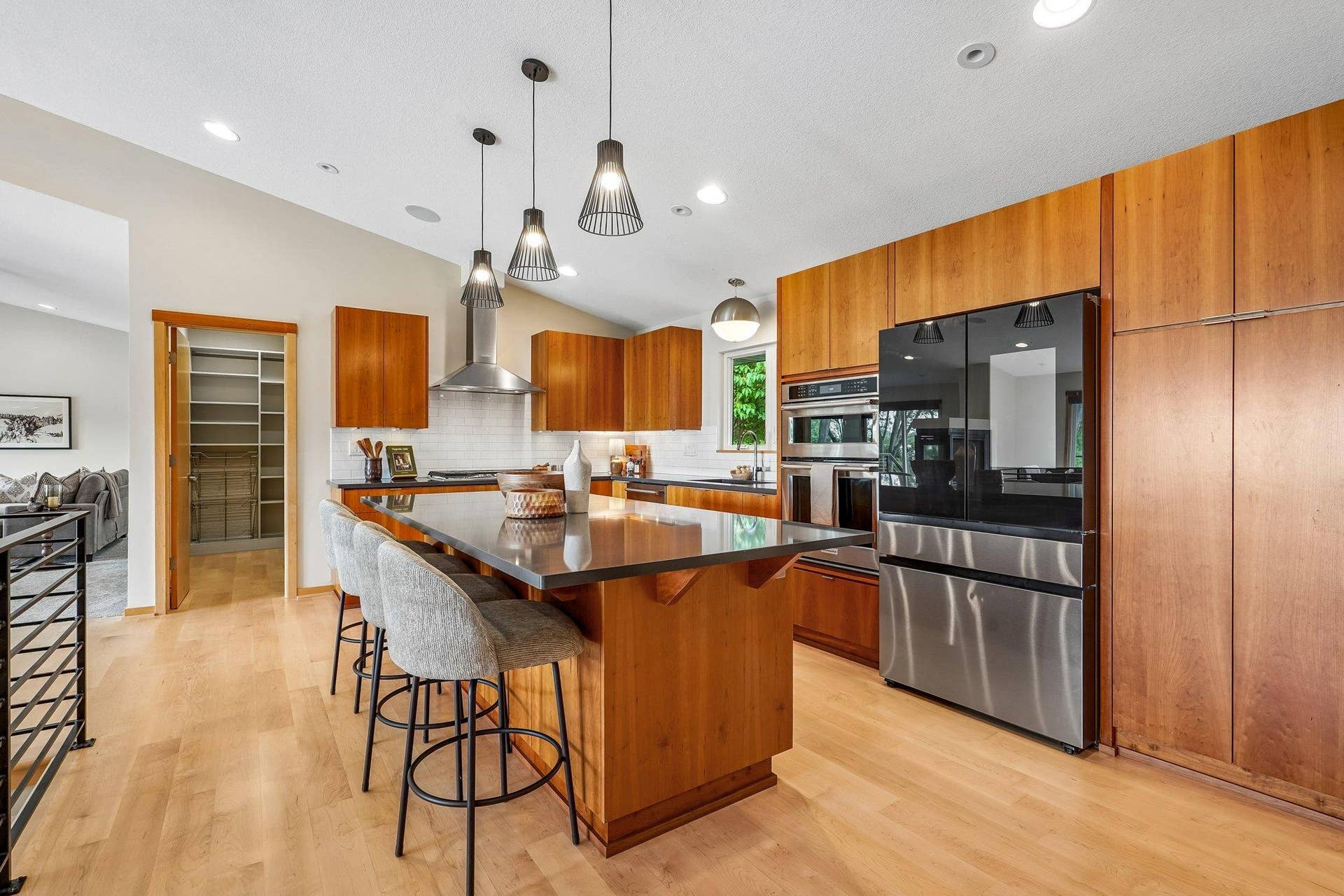 7397 Old Mill Road, Hugo, MN 55038 17-web-or-mls-Old Mill Ct-S0508-017.jpg