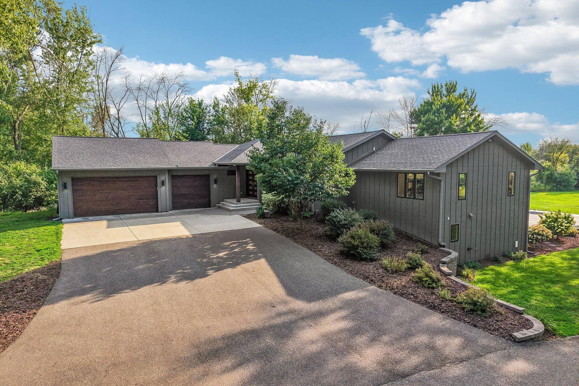 7397 Old Mill Road, Hugo, MN 55038 95-web-or-mls-Old Mill Ct-S0508-095.jpg