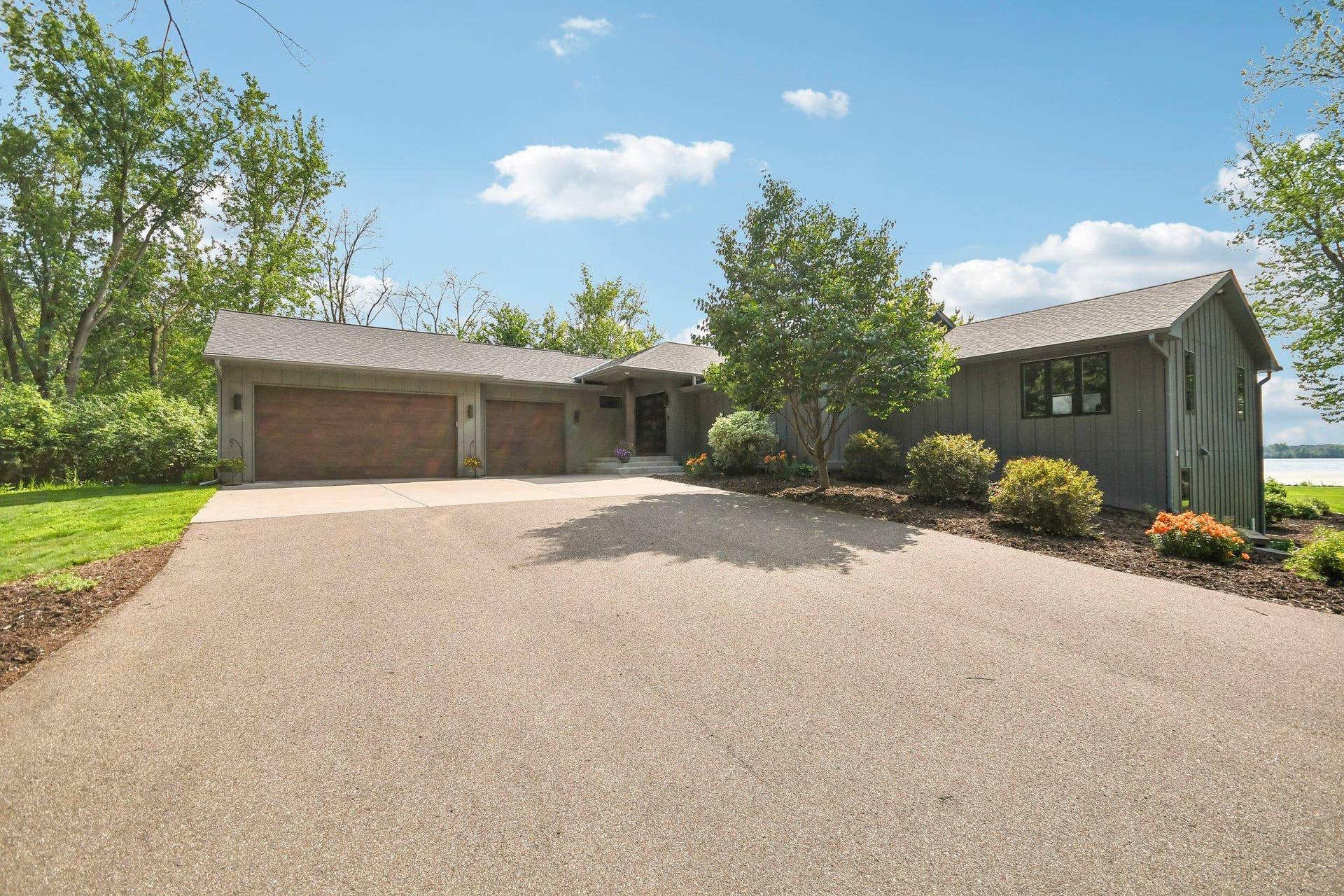 7397 Old Mill Road, Hugo, MN 55038 29-web-or-mls-Old Mill Rd-S0207-001.jpg