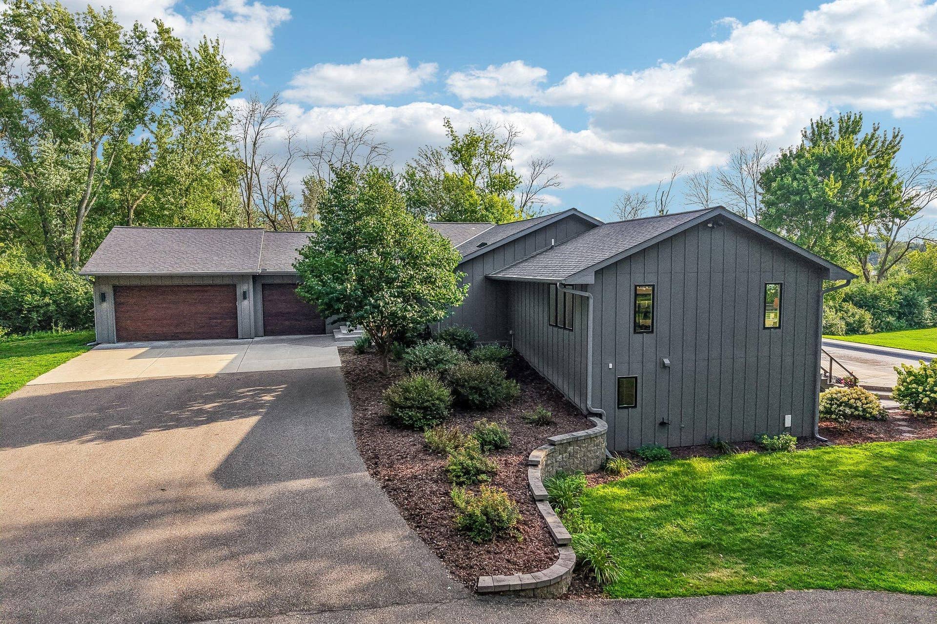 7397 Old Mill Road, Hugo, MN 55038 96-web-or-mls-Old Mill Ct-S0508-096.jpg