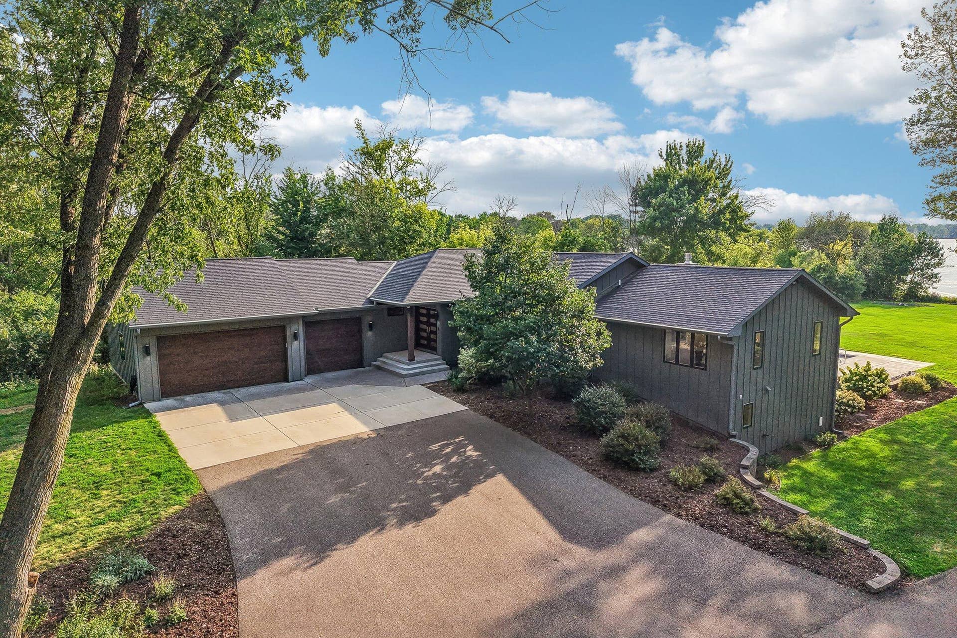 7397 Old Mill Road, Hugo, MN 55038 97-web-or-mls-Old Mill Ct-S0508-097.jpg