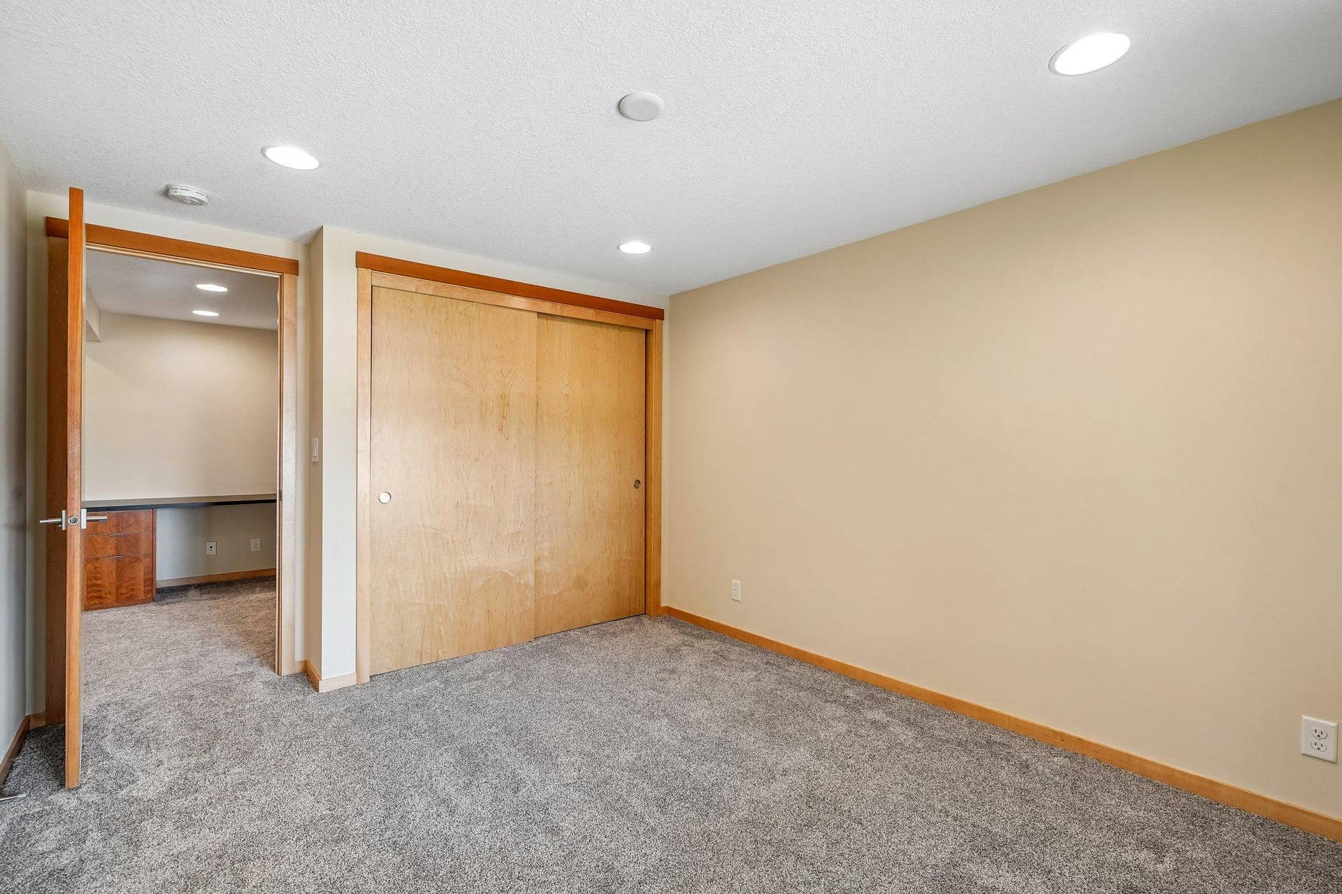 7397 Old Mill Road, Hugo, MN 55038 66-web-or-mls-Old Mill Ct-S0508-066.jpg
