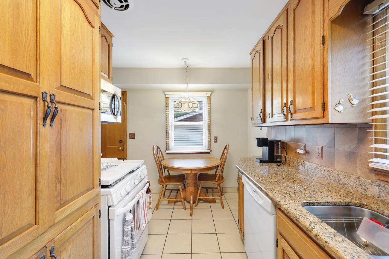 6324 Lee Avenue N, Brooklyn Center, MN 55429 6_16710.jpg