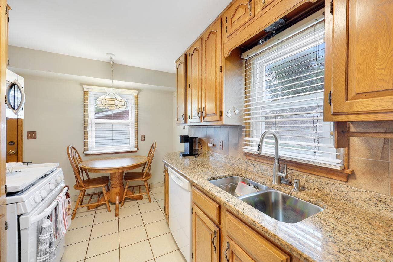 6324 Lee Avenue N, Brooklyn Center, MN 55429 7_16708.jpg