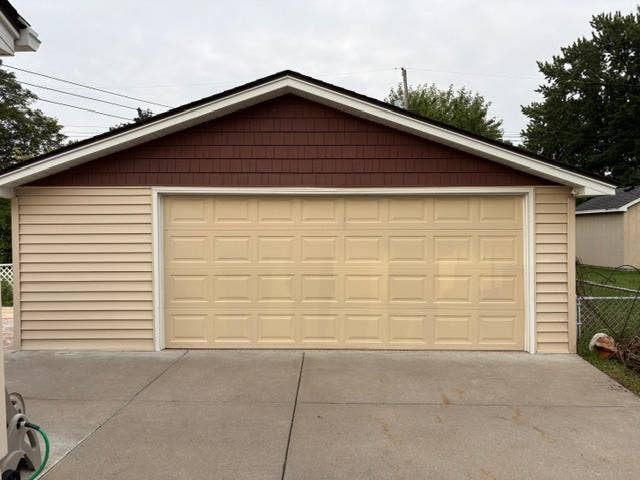 6324 Lee Avenue N, Brooklyn Center, MN 55429 6324 Lee Avenue N, Brooklyn Center, MN 55429