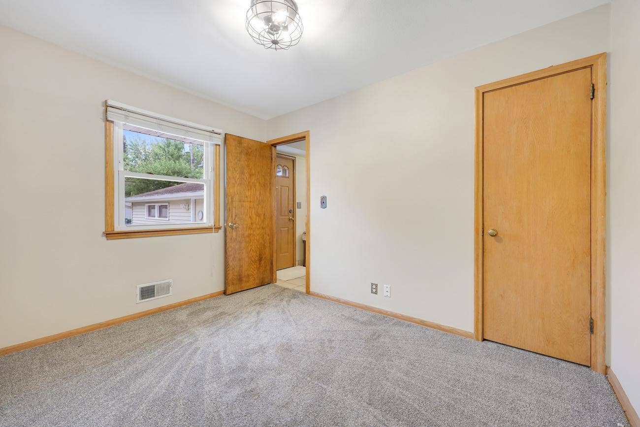 6324 Lee Avenue N, Brooklyn Center, MN 55429 10_16712.jpg