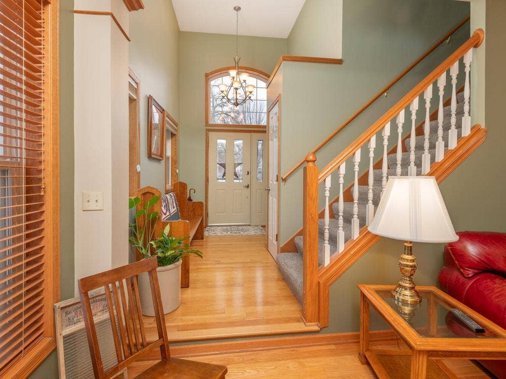 15344 64th Place N, Maple Grove, MN 55311 Inviting Foyer leads you into the main living area of the home.