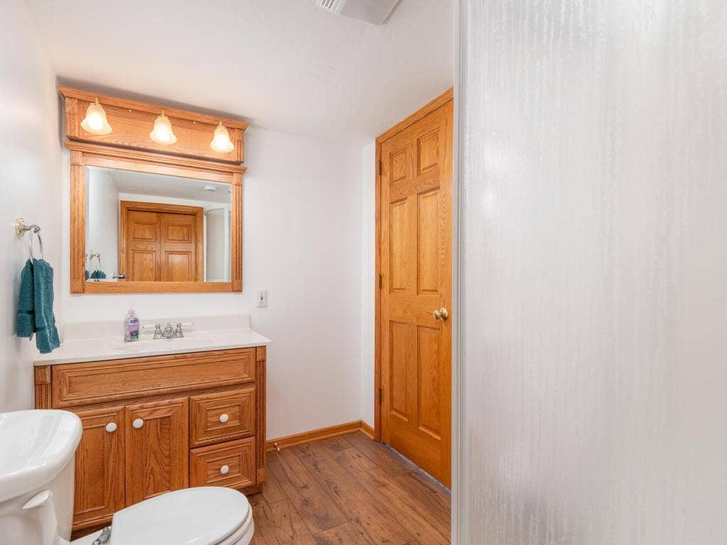 15344 64th Place N, Maple Grove, MN 55311 Lower level 3/4 Bath