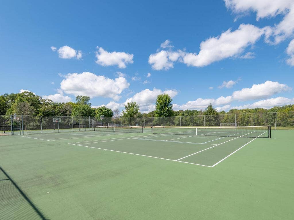 15344 64th Place N, Maple Grove, MN 55311 15344 64th Place N, Maple Grove, MN 55311