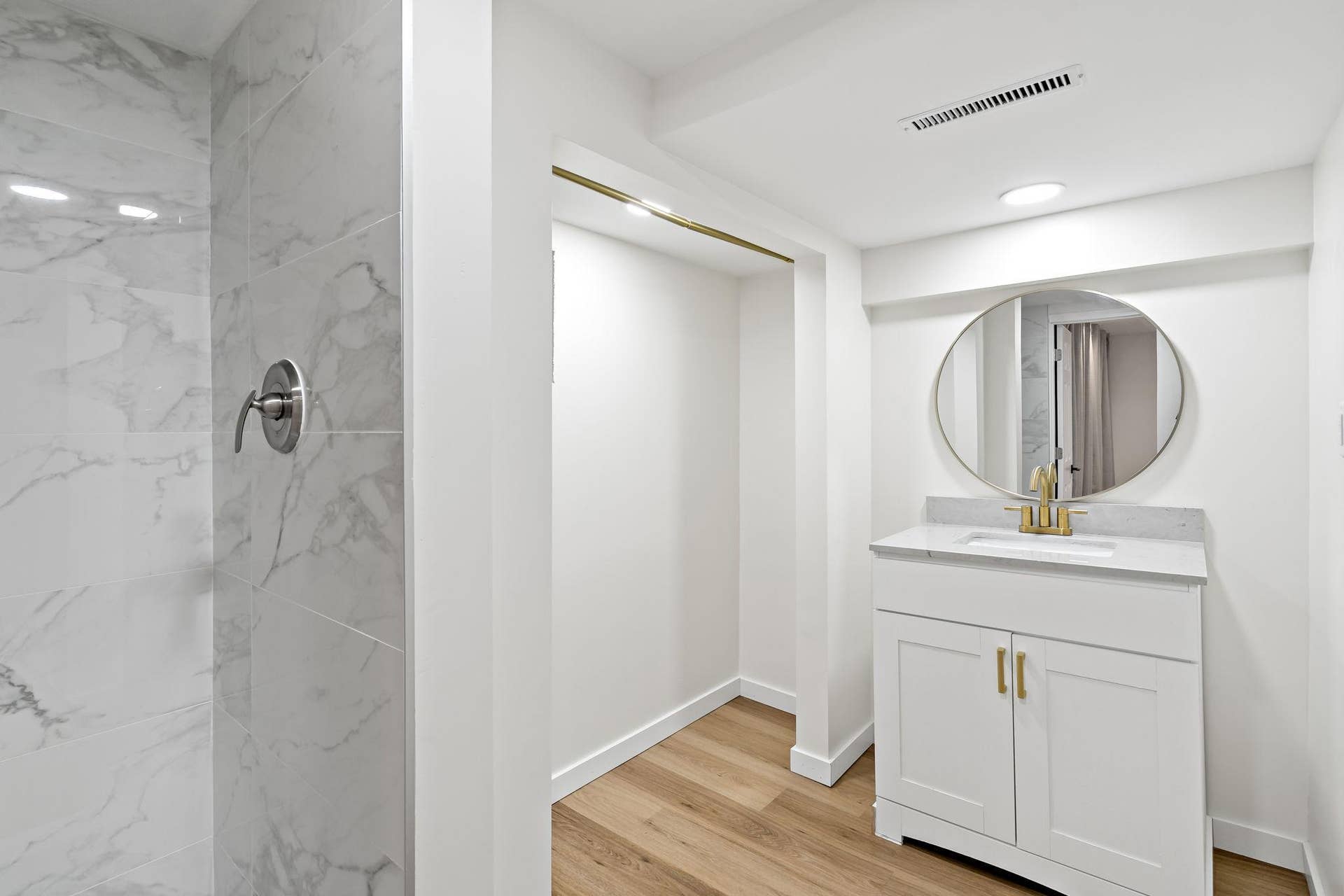 1579 Leone Avenue, 88, Saint Paul, MN 55106 Lower Level bathroom