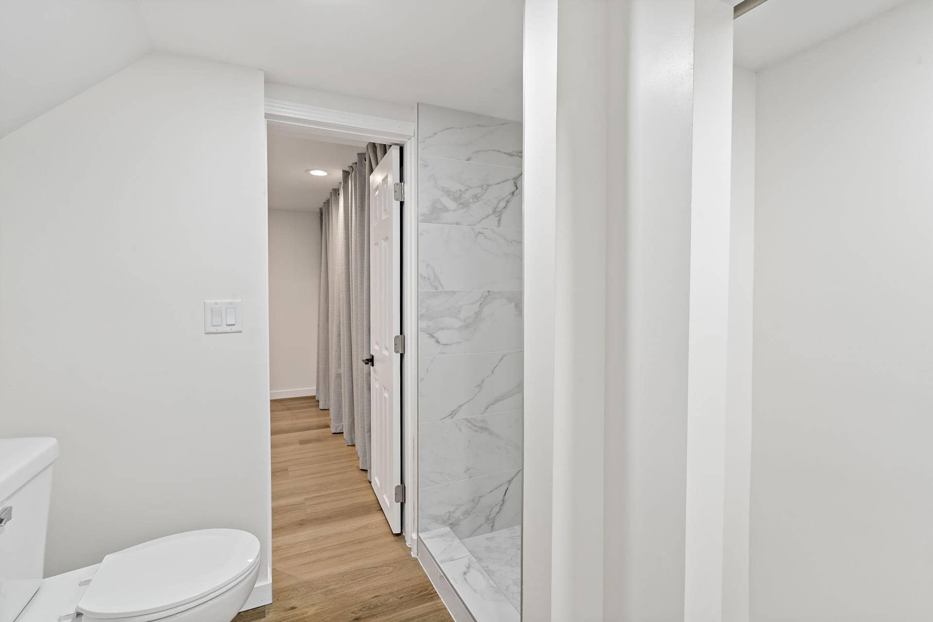 1579 Leone Avenue, 88, Saint Paul, MN 55106 lower level bathroom