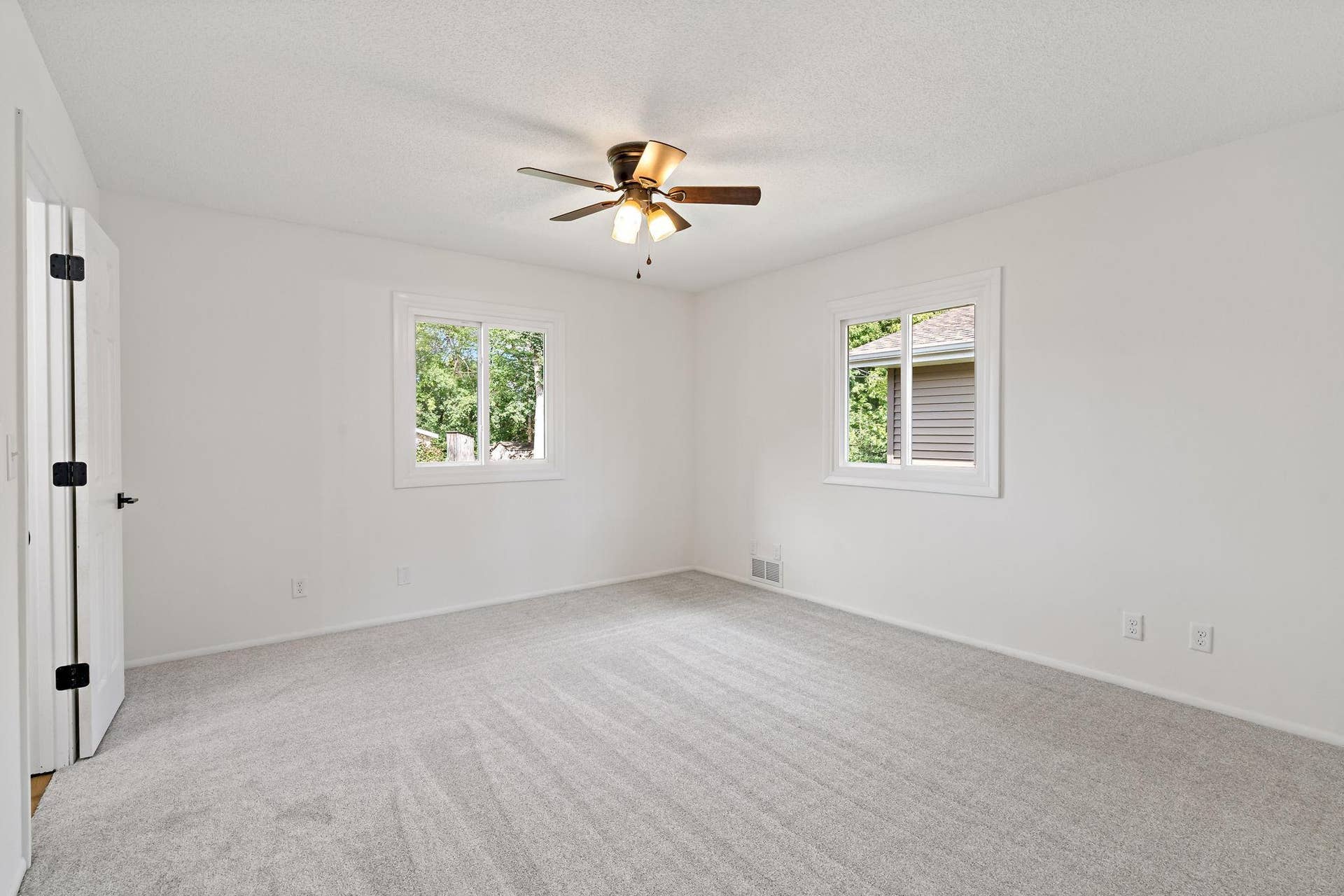 1579 Leone Avenue, 88, Saint Paul, MN 55106 Main Floor Bedroom 1