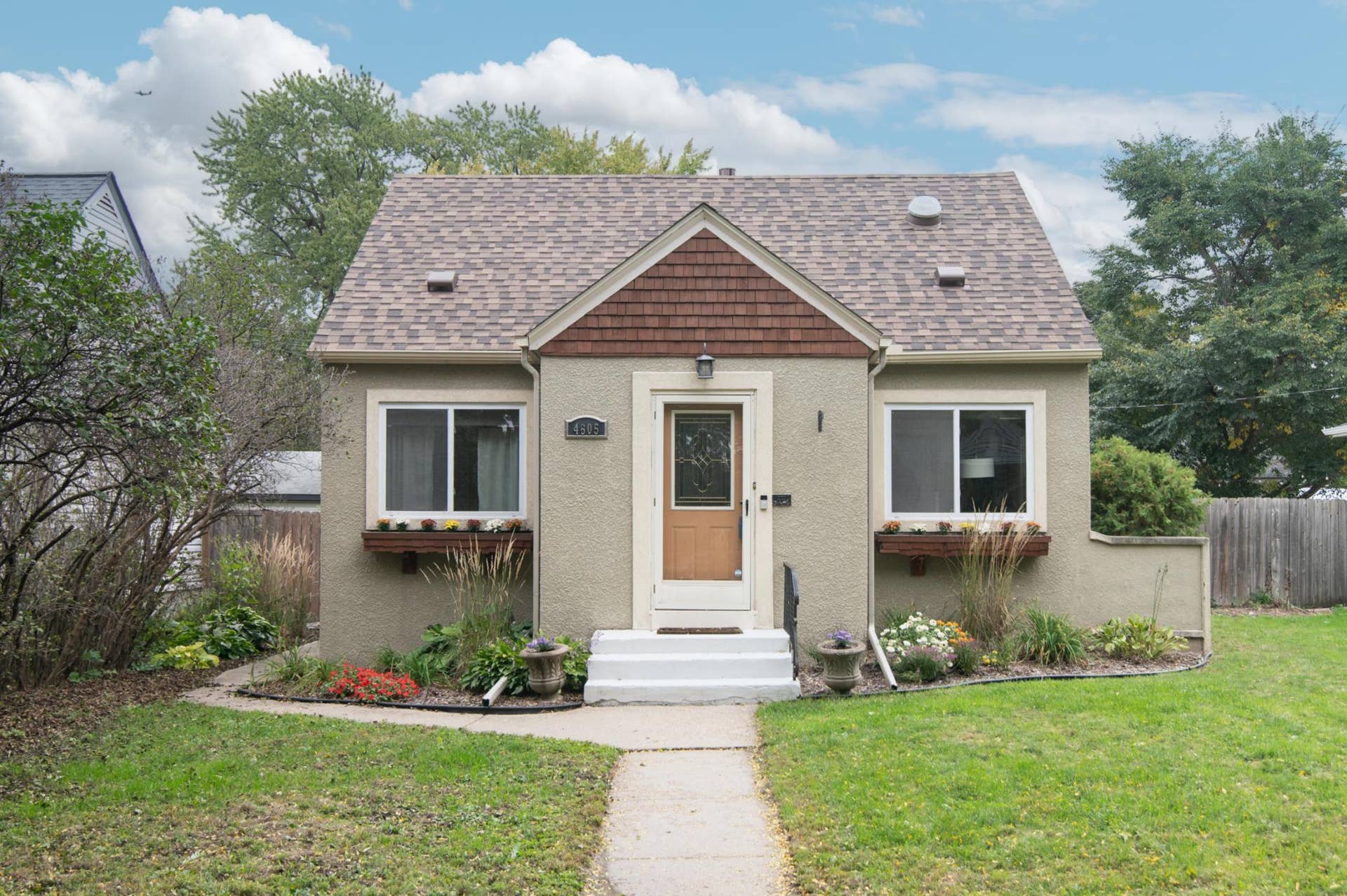 4605 Clinton Avenue, 26, Minneapolis, MN 55419 This charming home is well-maintained and ready for it's next owner to create their own stories.