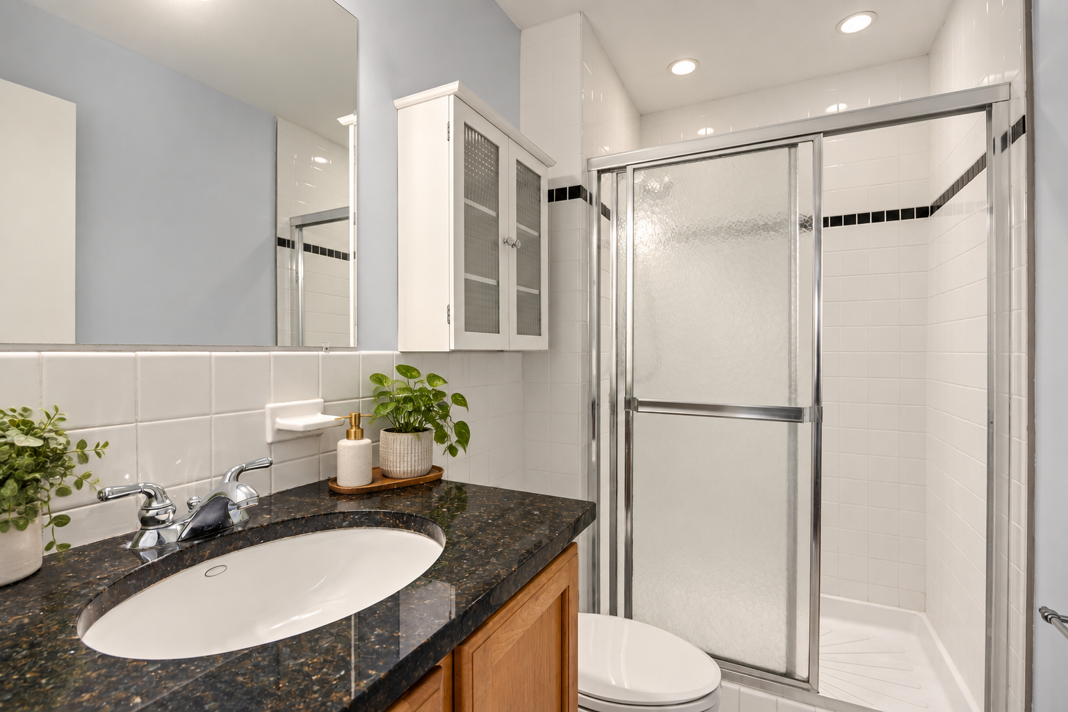 821 Douglas Avenue, #204, 46, Minneapolis, MN 55403