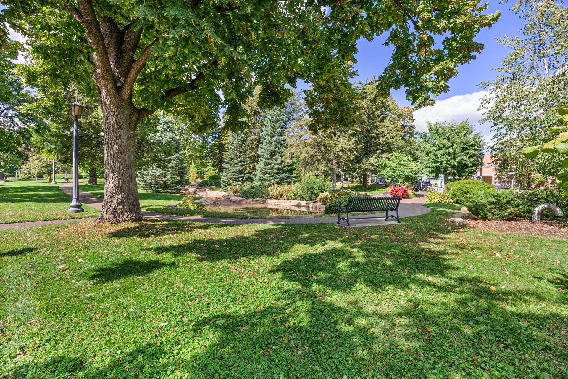 821 Douglas Avenue, #204, 46, Minneapolis, MN 55403