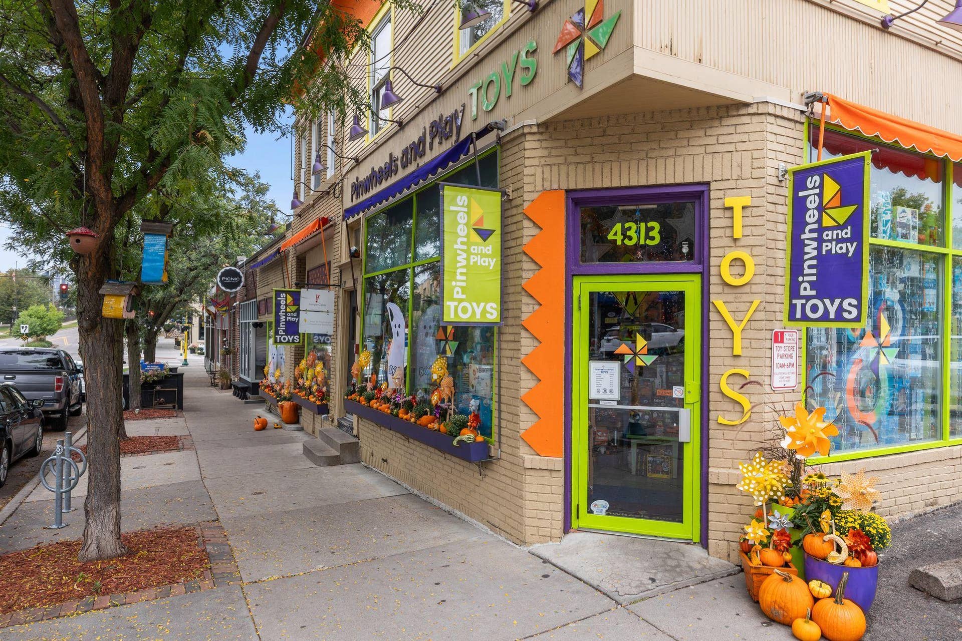 2800 W 44th Street, #201, 42, Minneapolis, MN 55410 18_09.jpg