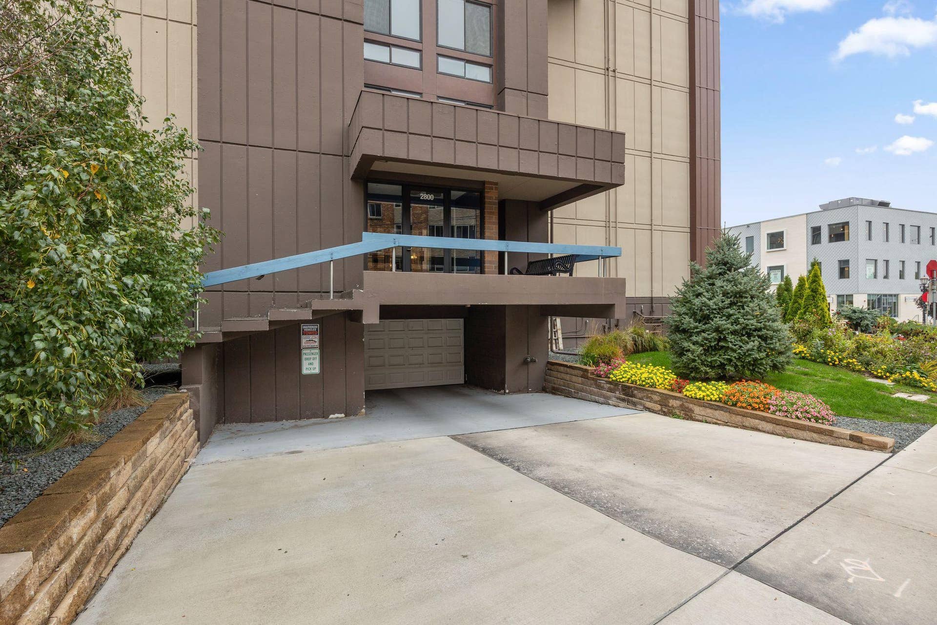 2800 W 44th Street, #201, 42, Minneapolis, MN 55410 2_02.jpg