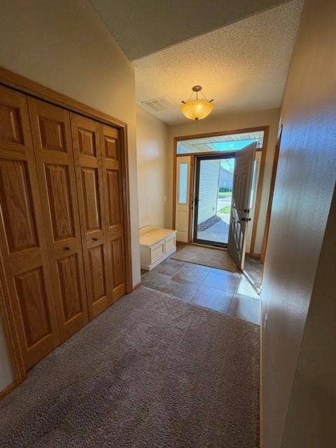 4235 4th Street S, Saint Cloud, MN 56301 10 foyer.jpg