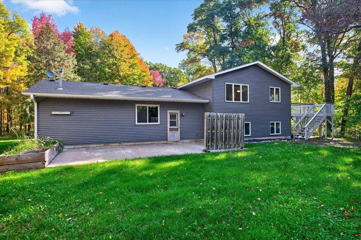 4926 Shady Lane, North Branch, MN 55056 08-008.jpg