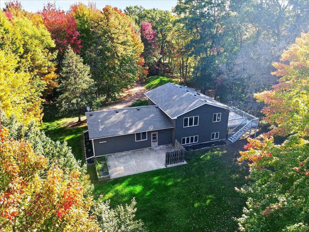 4926 Shady Lane, North Branch, MN 55056 06-006.jpg