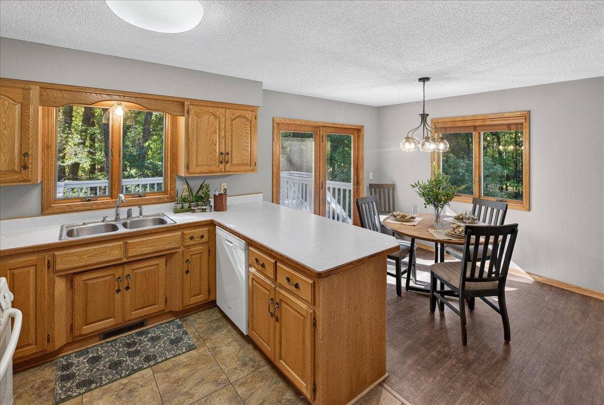 4926 Shady Lane, North Branch, MN 55056 18-018.jpg
