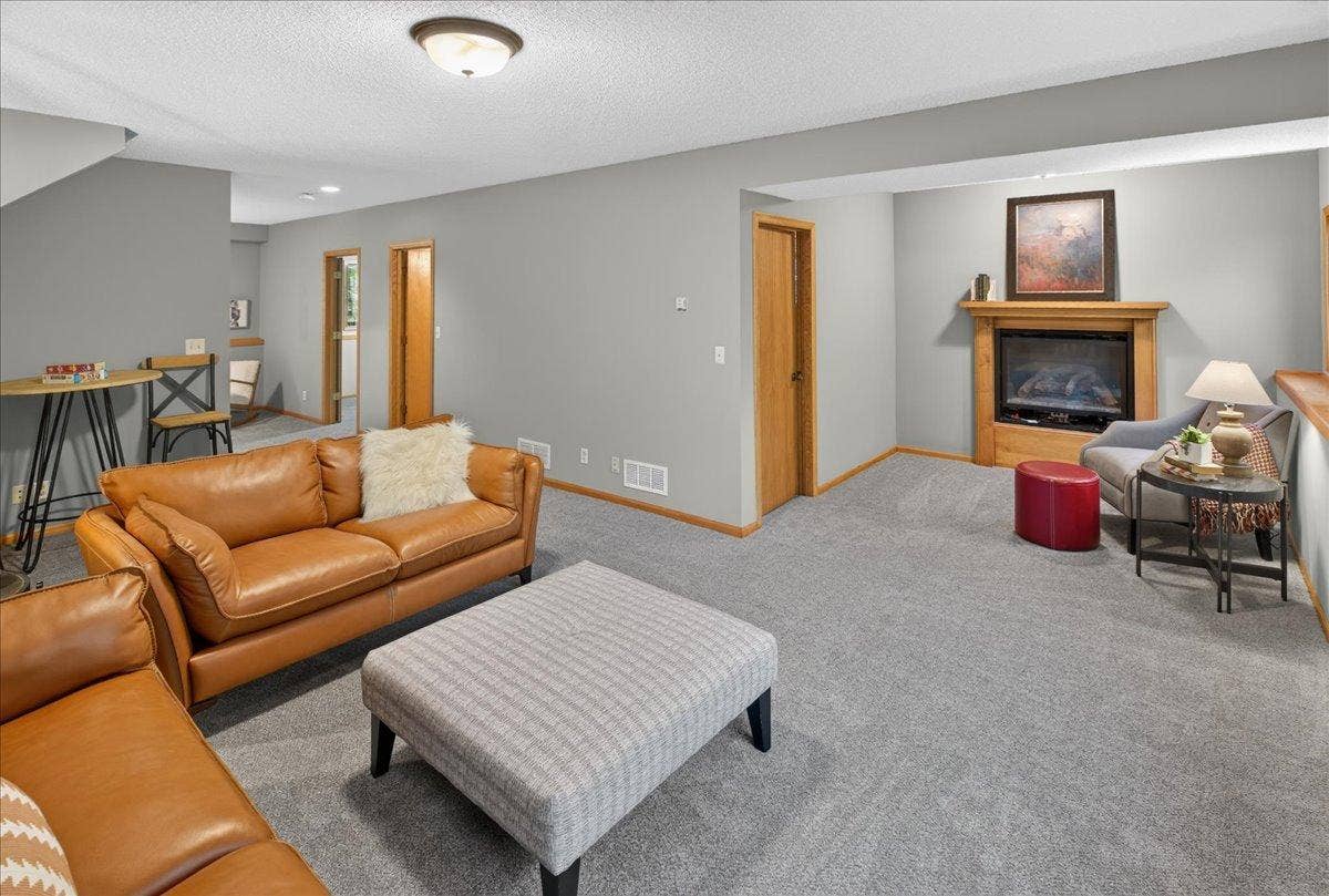 4926 Shady Lane, North Branch, MN 55056 30-030.jpg