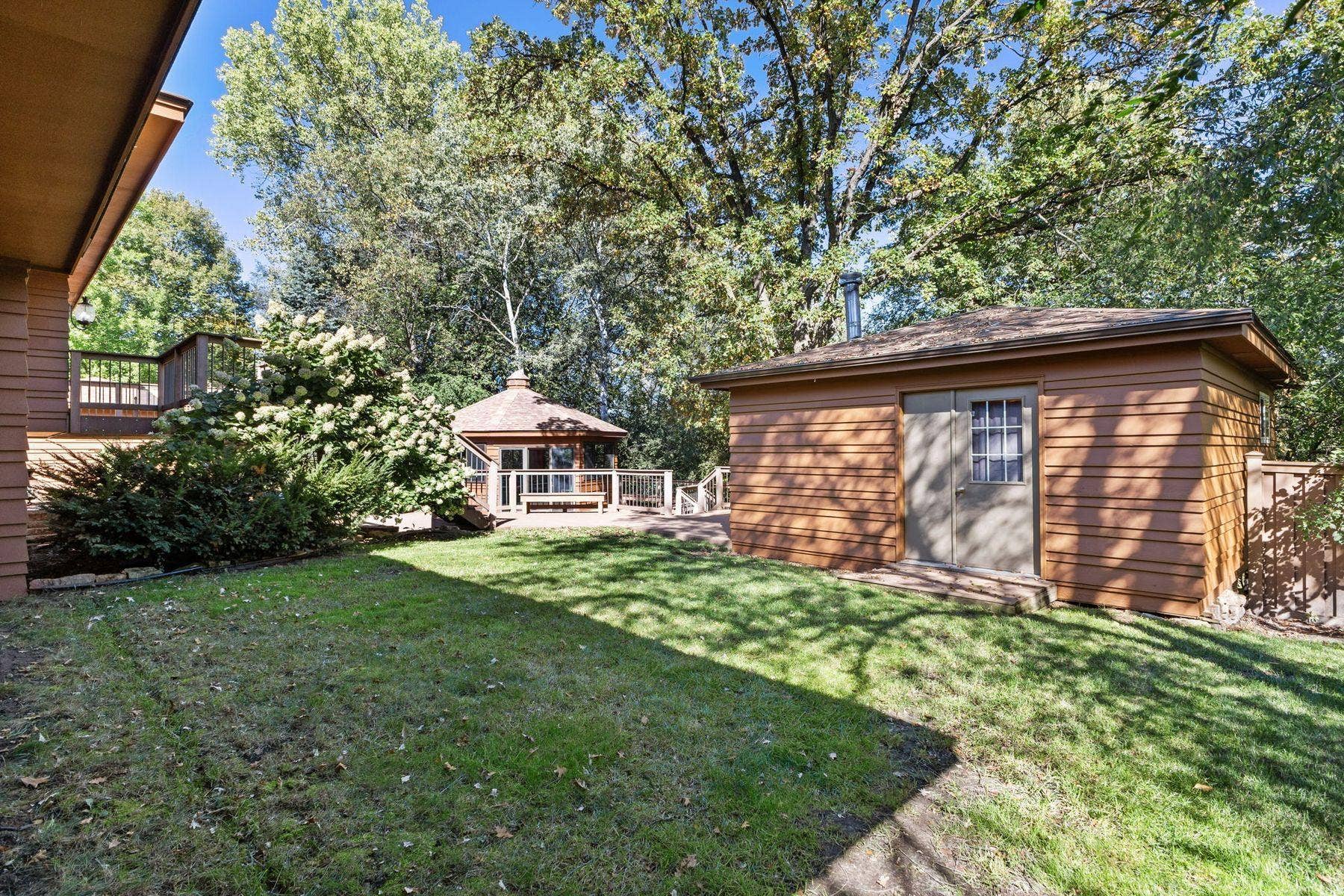 1615 Laurel Avenue, Hudson, WI 54016 1615 Laurel Avenue, Hudson, WI 54016