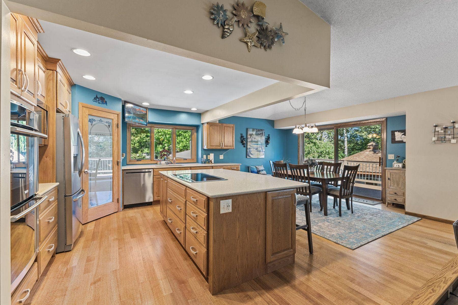 1615 Laurel Avenue, Hudson, WI 54016 1615 Laurel Avenue, Hudson, WI 54016
