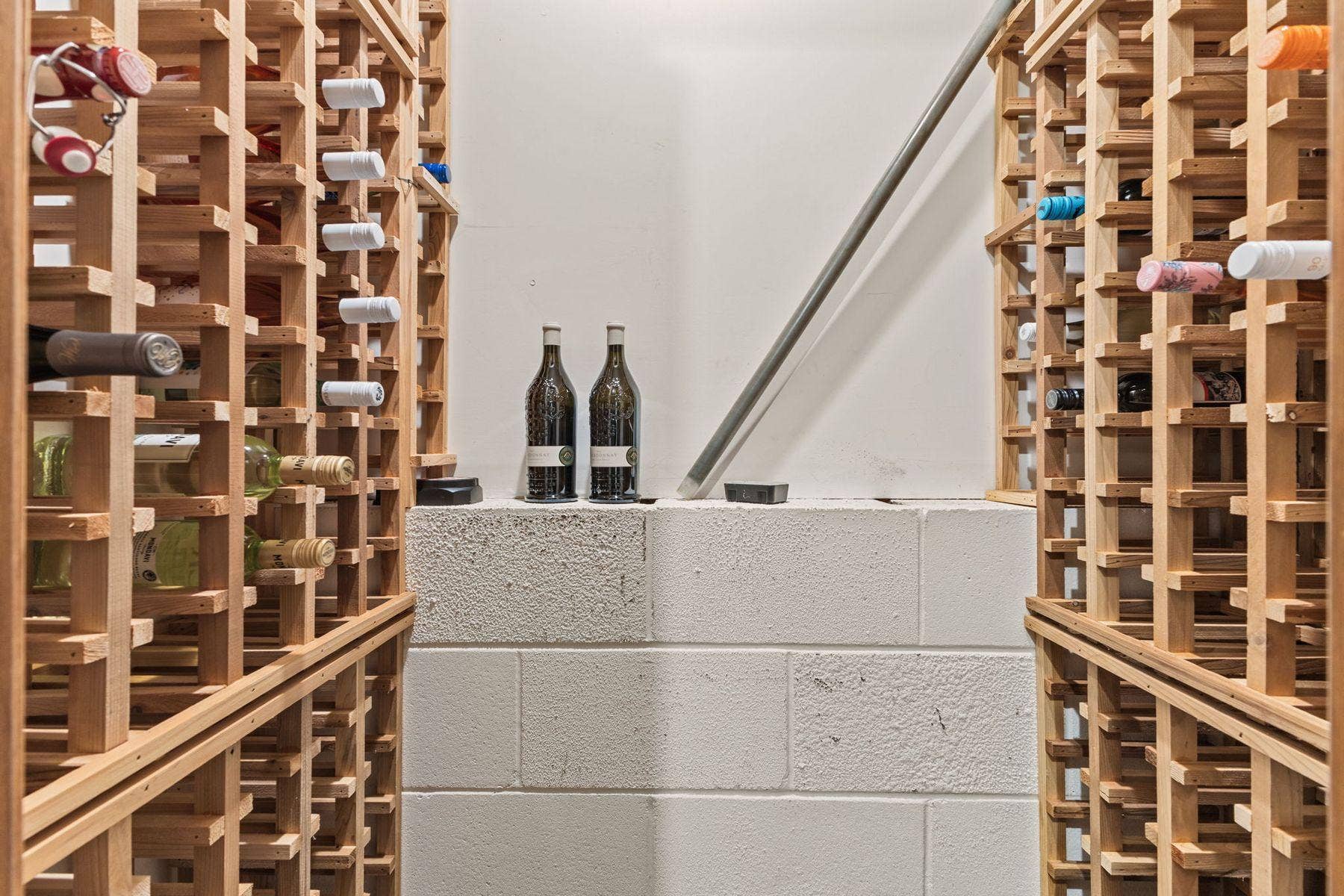 1615 Laurel Avenue, Hudson, WI 54016 1615 Laurel Ave Wine Cellar